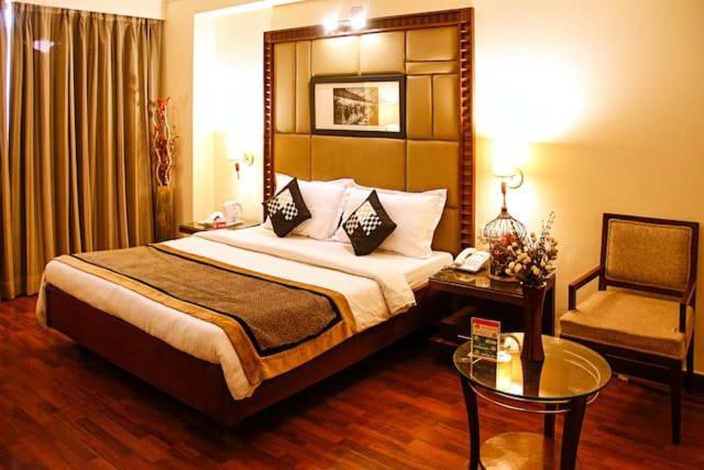 The Bmk Hotel Greater Kailash Delhi Zewnętrze zdjęcie
